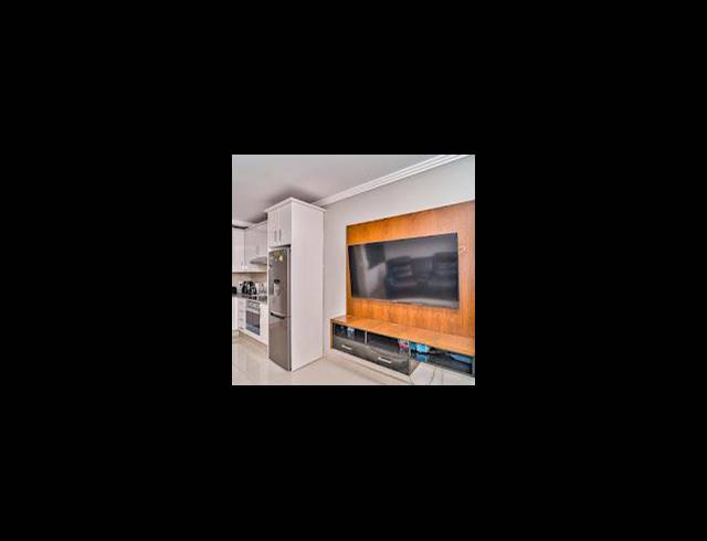 1 BEDROOM APARTMENT FOR SALE IN UMHLANGA RIDGE
